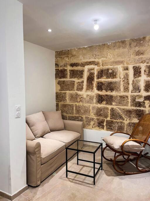 Appartement Charmant Et Calme Dans L'Herault Poussan Экстерьер фото